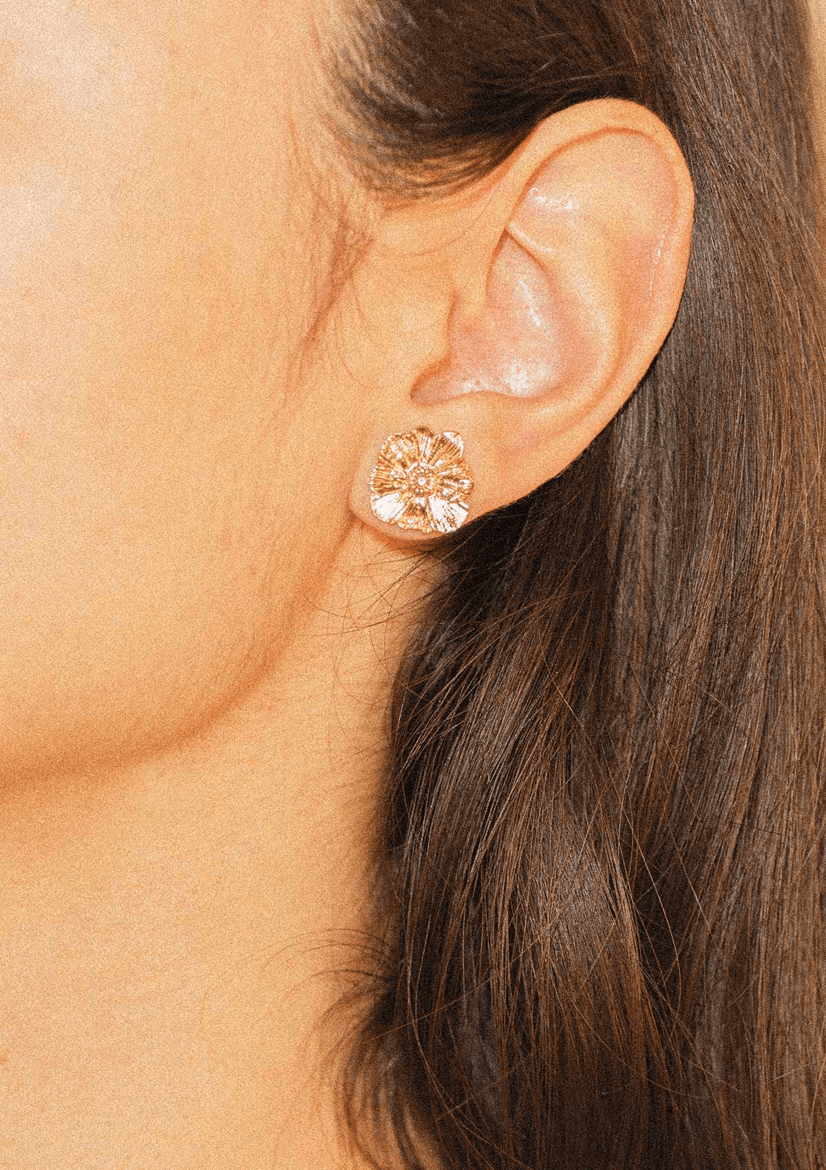 WILDFLOWER SPECKLE ØRERING SINGLE FORGYLDT