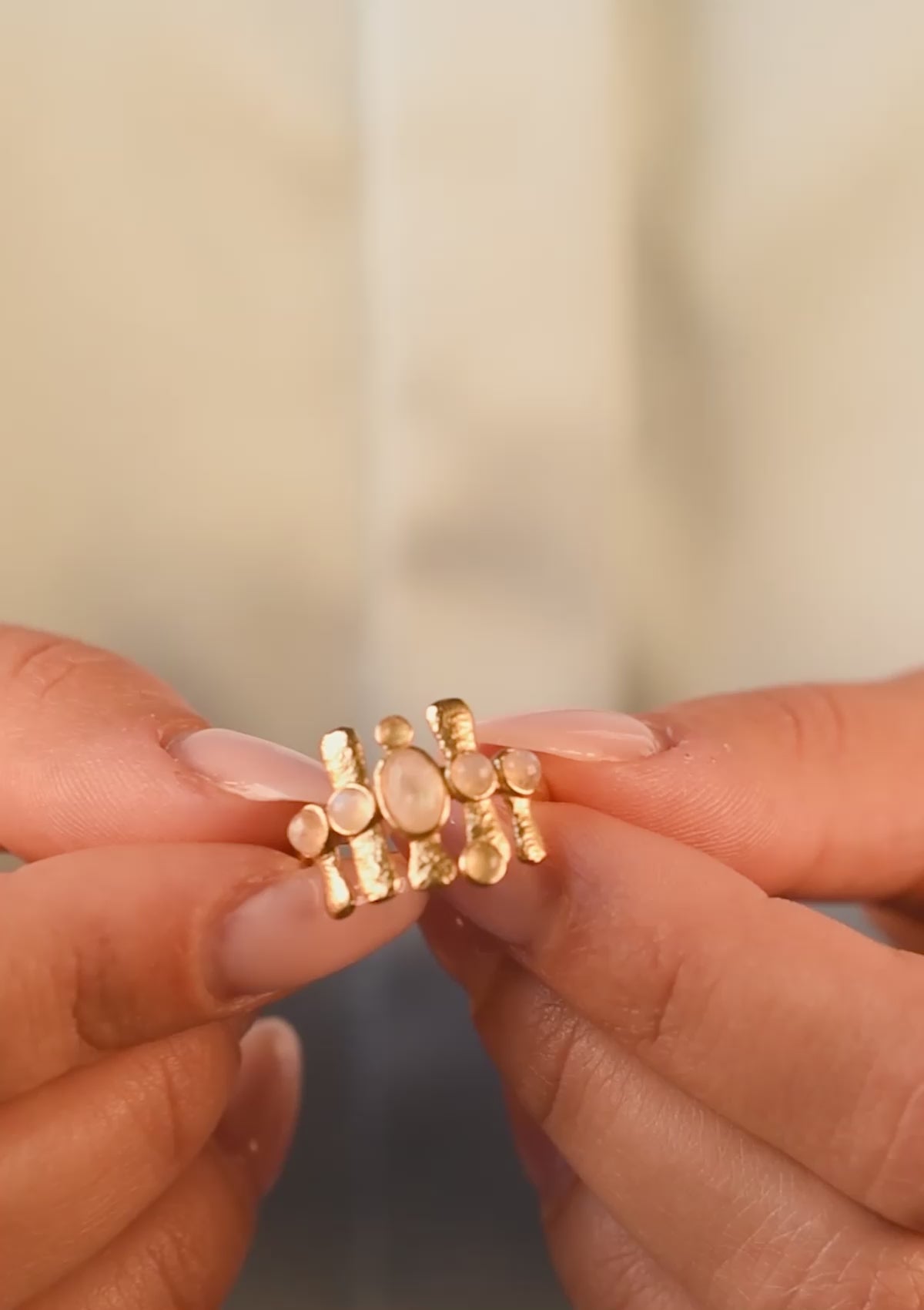 MOONSHINE BAY RING MÅNESTEN MOONSTONE FORGYLDT